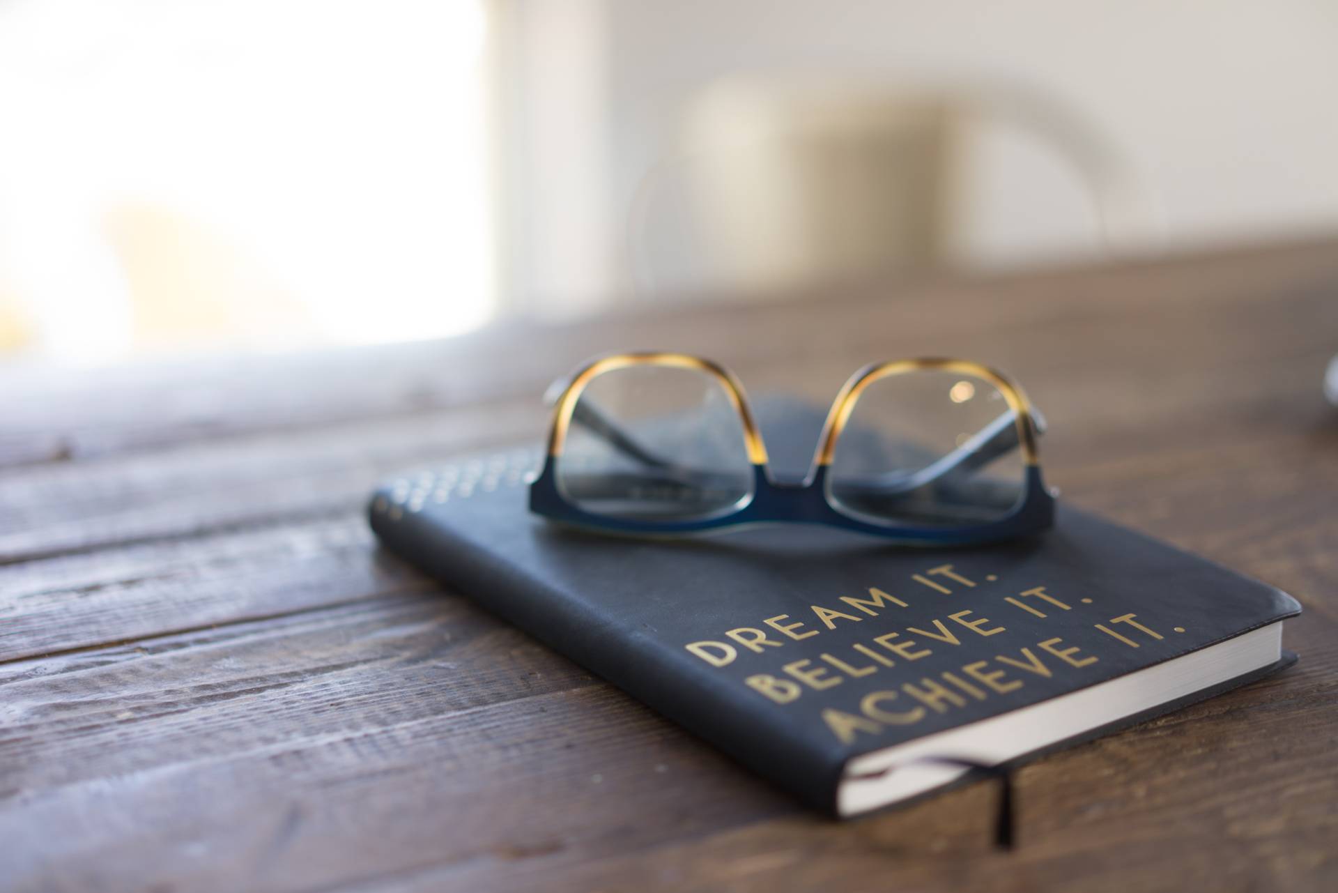 carolyn christine D7bmnvGJA2Q unsplash copy
